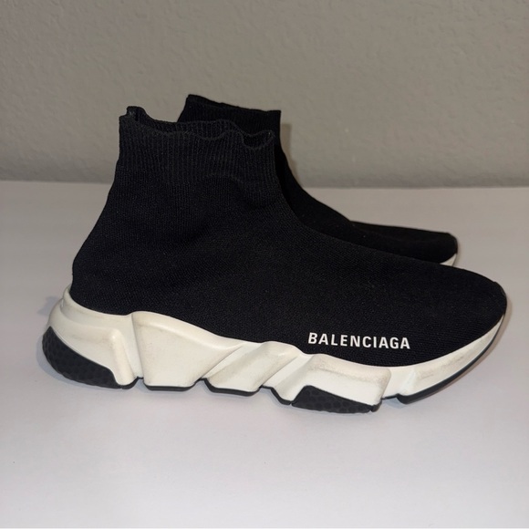 Women’s Balenciaga Black and White Knit Sneakers Size 38 - Picture 2 of 10